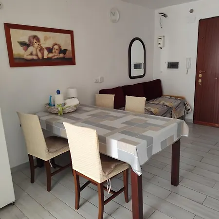 House In Historic Style Palace Appartement Bari