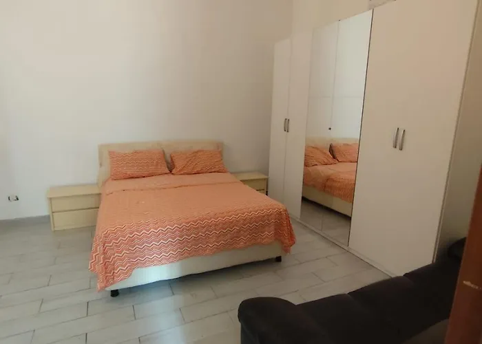 House In Historic Style Palace Apartamento Bari