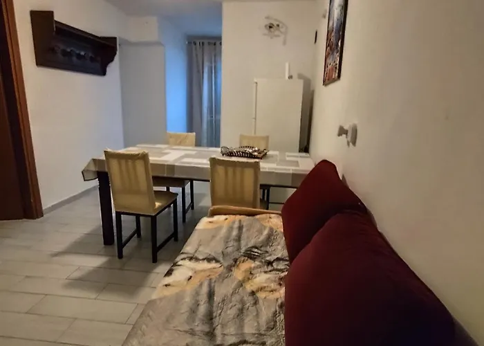 House In Historic Style Palace Apartamento Bari