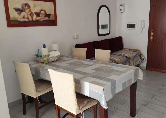House In Historic Style Palace Apartamento Bari
